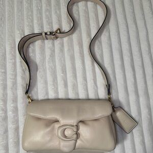 Coach Pillow Tabby 26